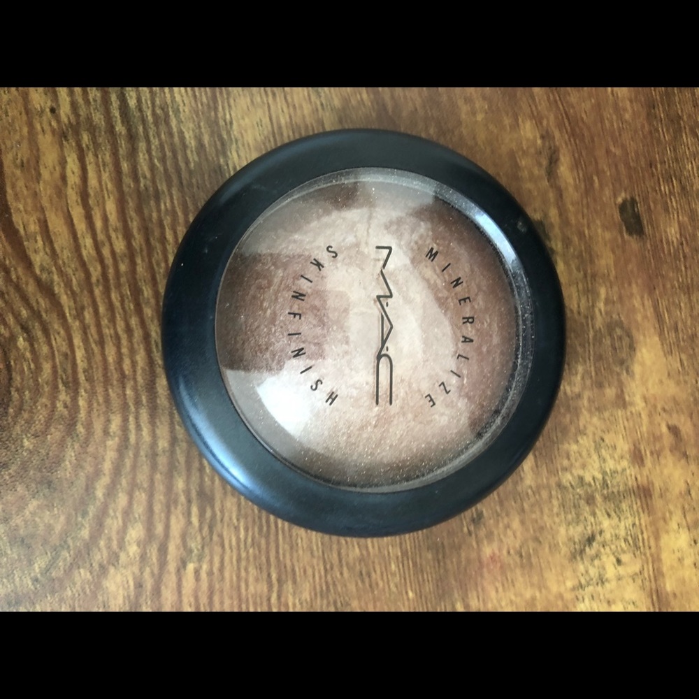 MAC Mineralize Skin Finish Soft and Gentle
